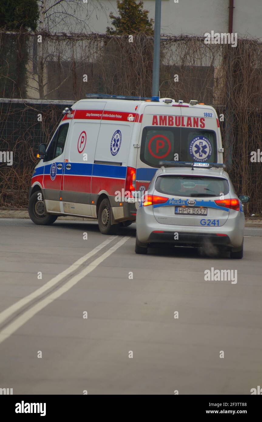 Car accidents ambulance hi-res stock photography and images - Alamy