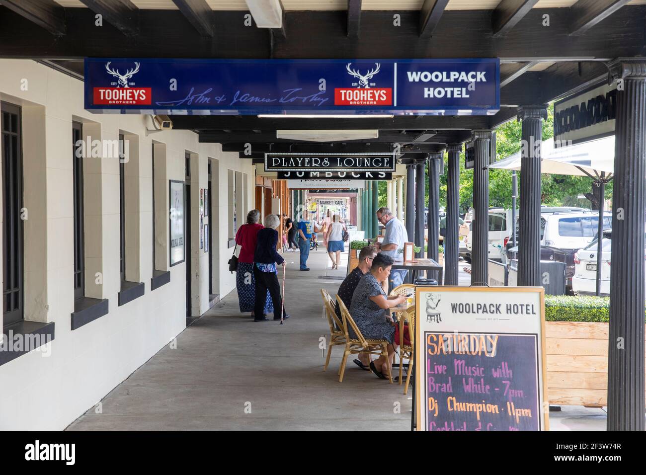 Australian pub,Woolpack Hotel bar and hotel in Mudgee town centre