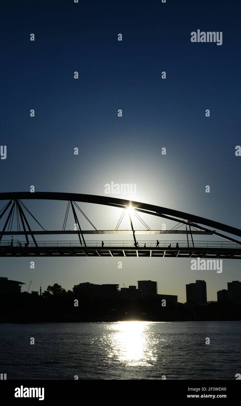 The Goodwill pedestrian bridge over the Brisbane river Stock Photo Alamy