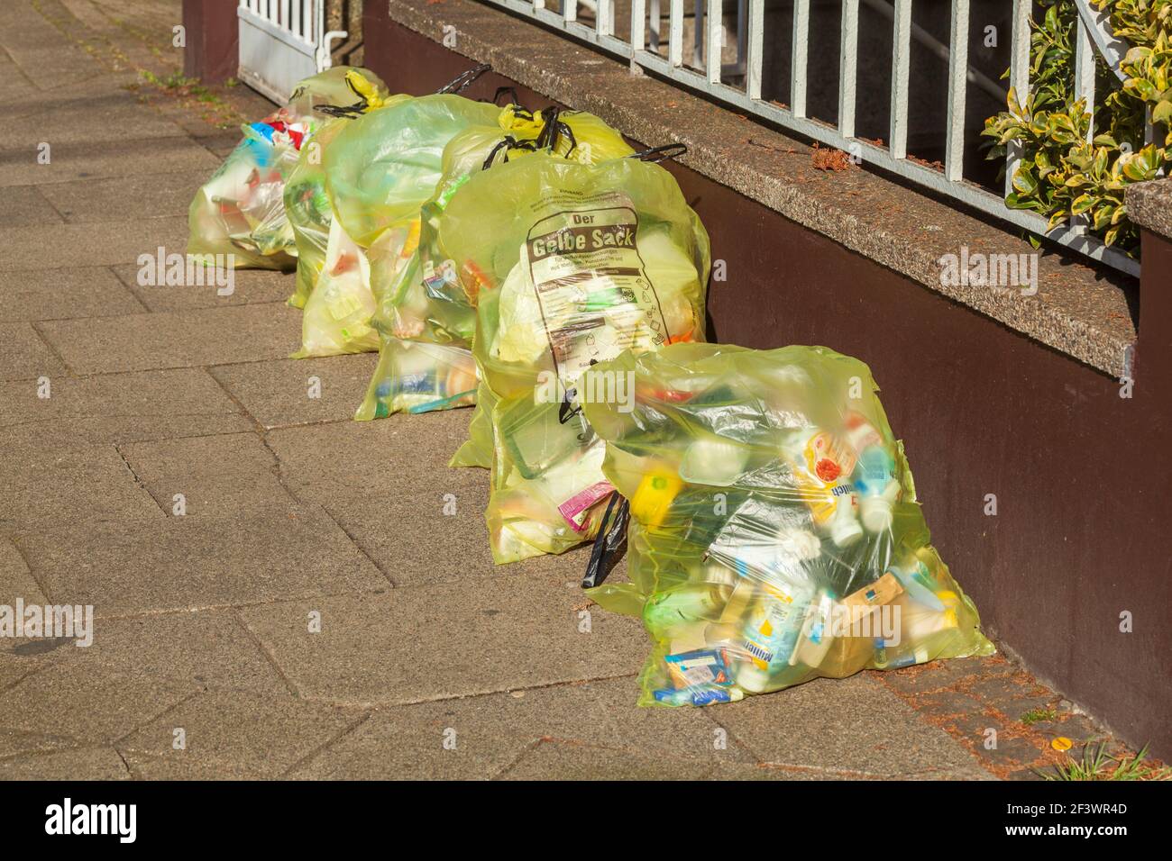 Yellow bags hires stock photography and images Alamy