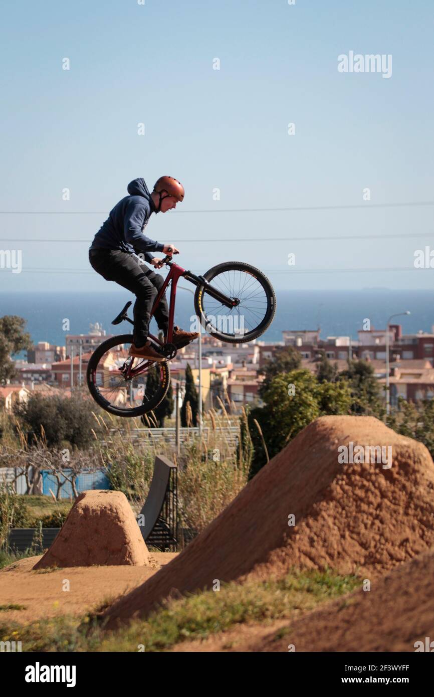 Acrobatics bike hi-res stock photography and images - Alamy