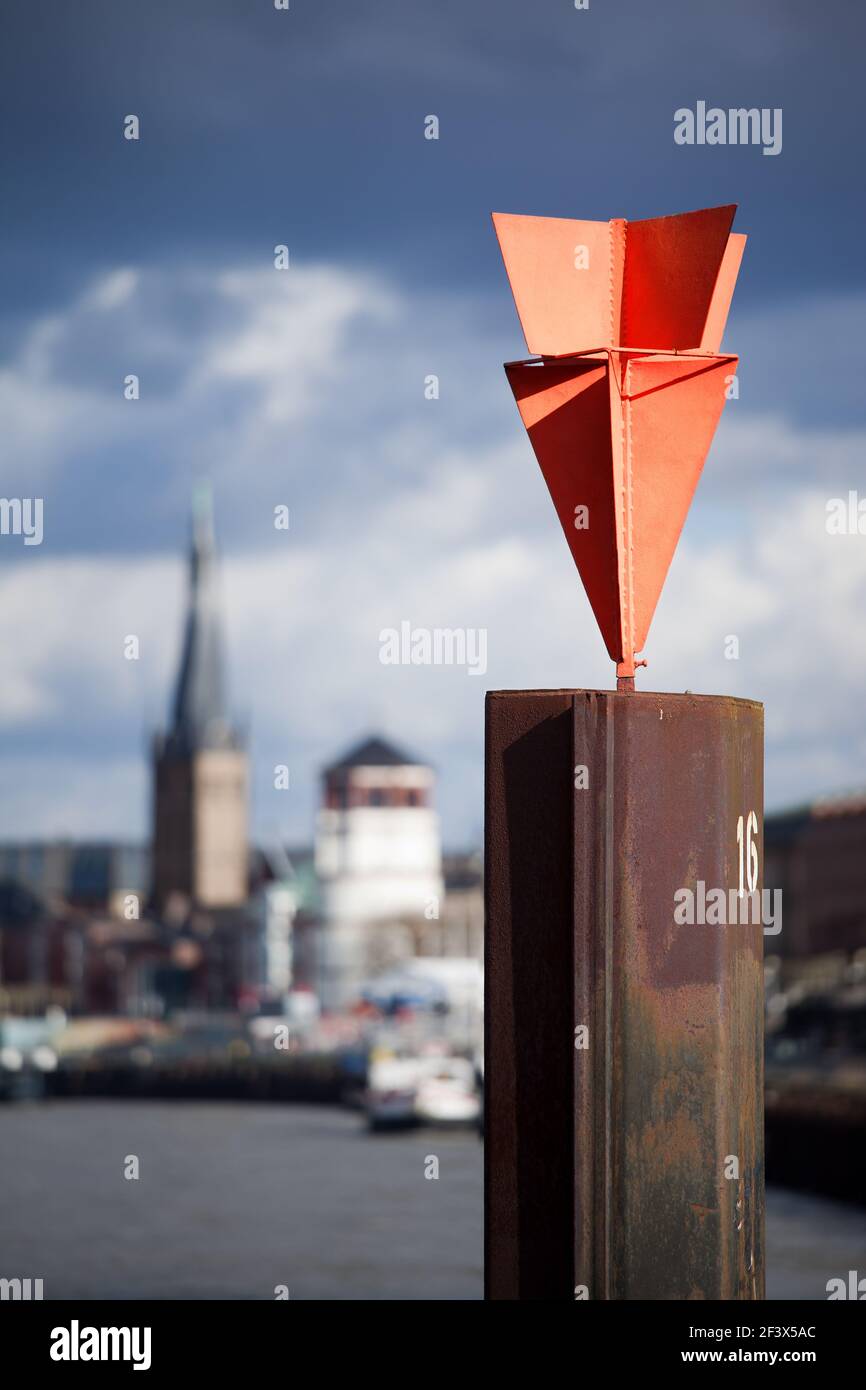 Blick auf den Rhein in Düsseldorf Stock Photo