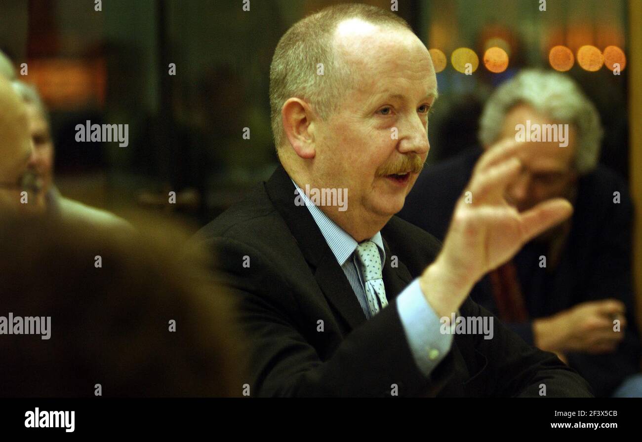PROFESSOR OF HUMAN RIGHTS AND INTERNATIONAL LAW AT LONDON MET UNIVERSITY BILL BOWRING SPEAKING TO JOURNALISTS ABOUT A REPORT INTO THE UK GOVERNMENTS LIABILITY FOR WAR CRIMES DURING THE IRAQ CONFLICT.20/1/04 PILSTON Stock Photo