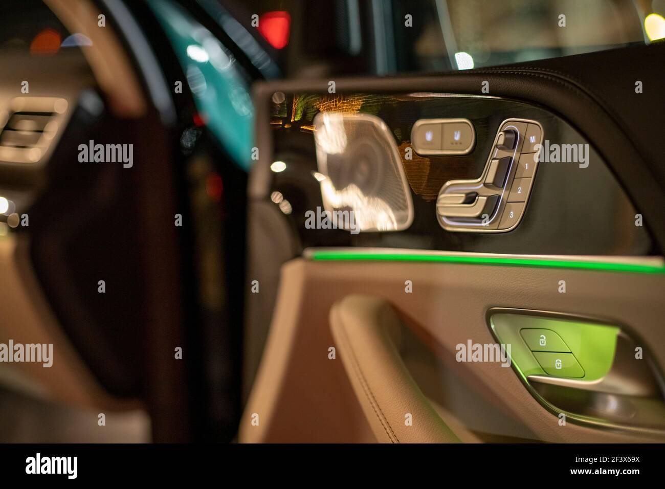 Led display vehicle hi-res stock photography and images - Page 7 - Alamy