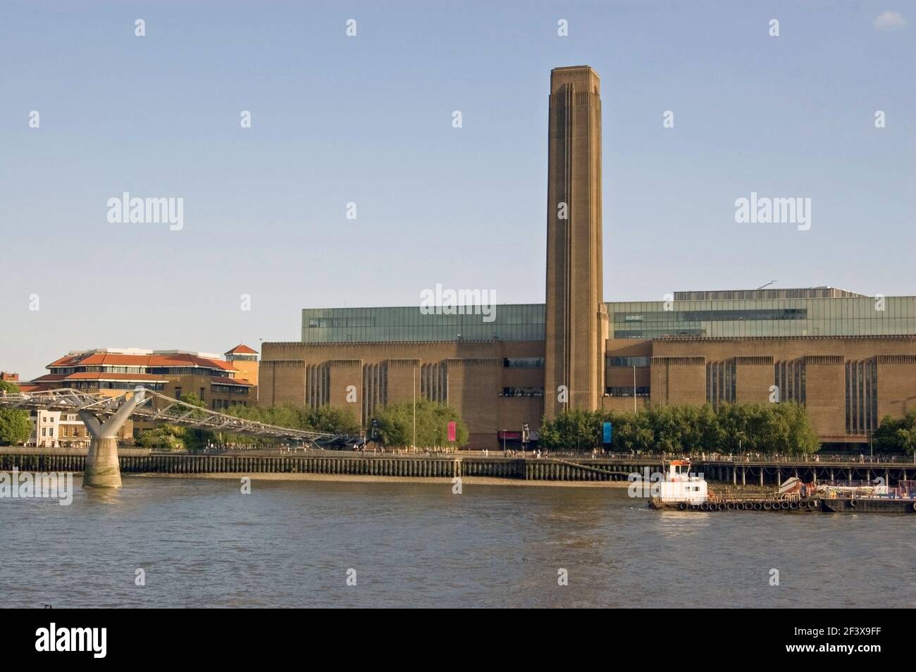 The former Bankside Power Station, now Tate Modern Gallery on the south bank of the River Thames in Southwark, London. Stock Photo