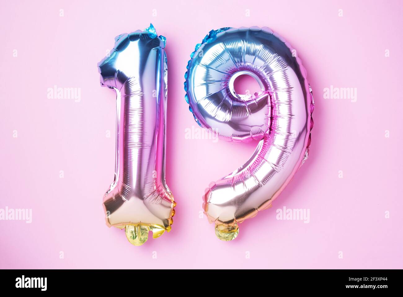 number 19 pink