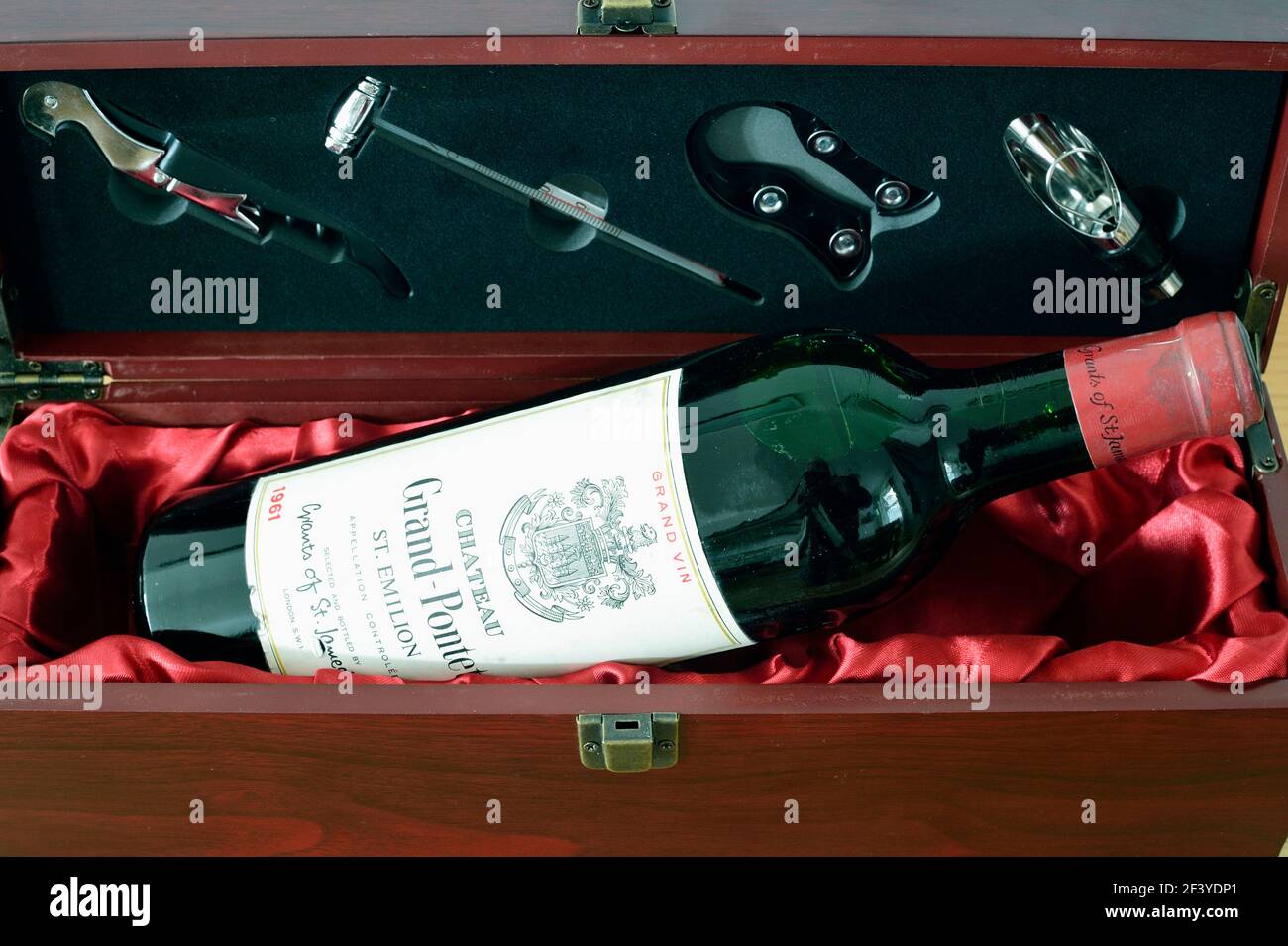 1961 Vintage St Emilion wine in display box Stock Photo
