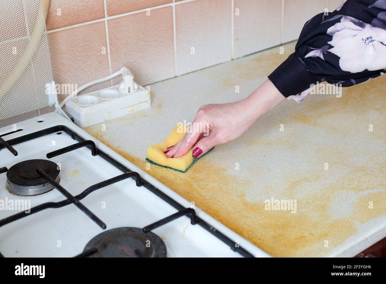 Вытяжка кухни лайф хак. Полировка столешницы из искусственного камня. Мытье кухонного гарнитура. Отмыть белую матовую кухню. Мытье кухонного гарнитура.