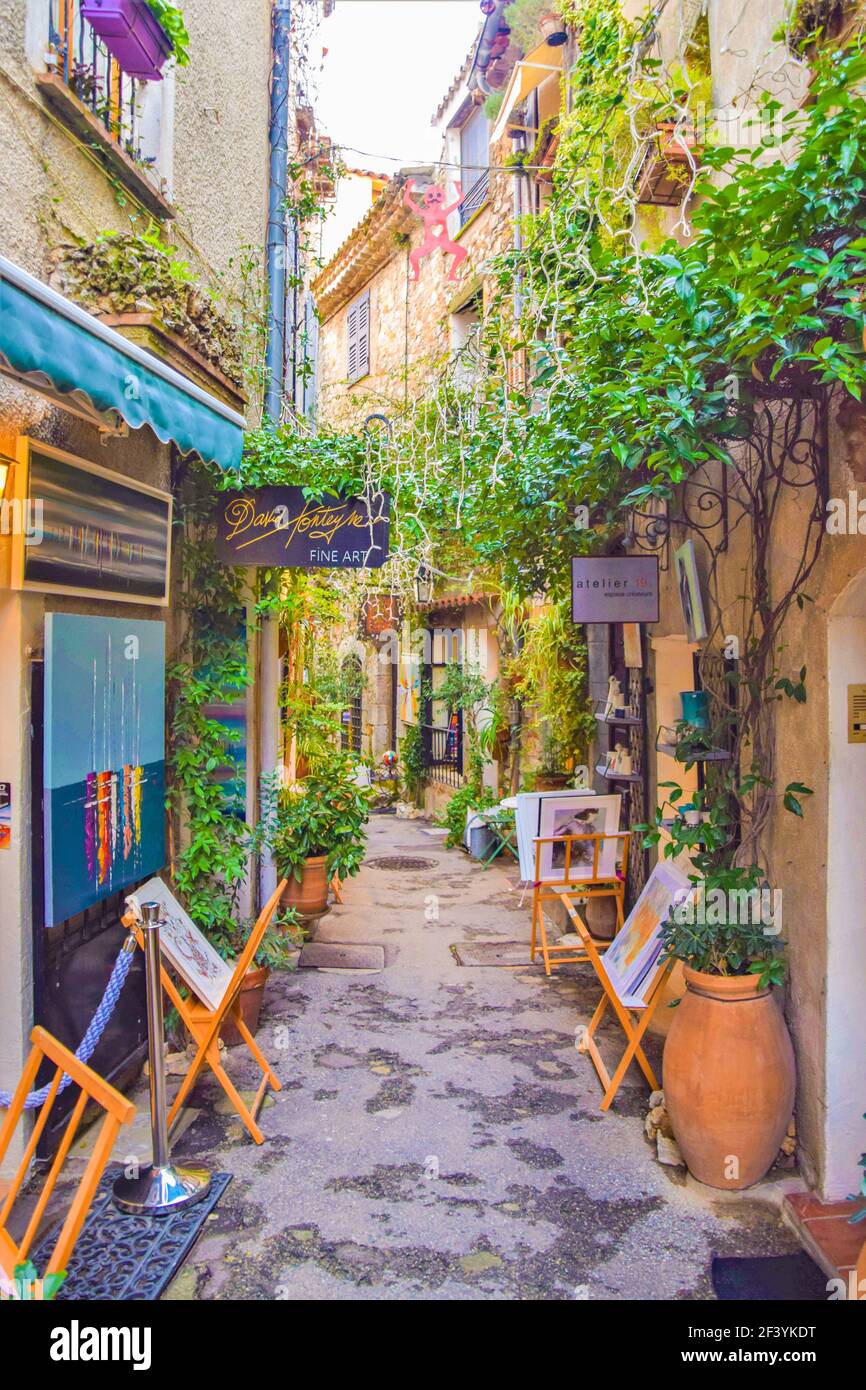 Mougins, South of France, 2019. A narrow street with ateliers and galleries. Stock Photo