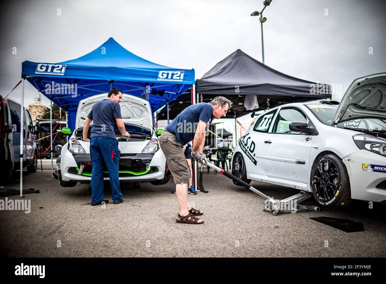 Des circuits hires stock photography and images Alamy