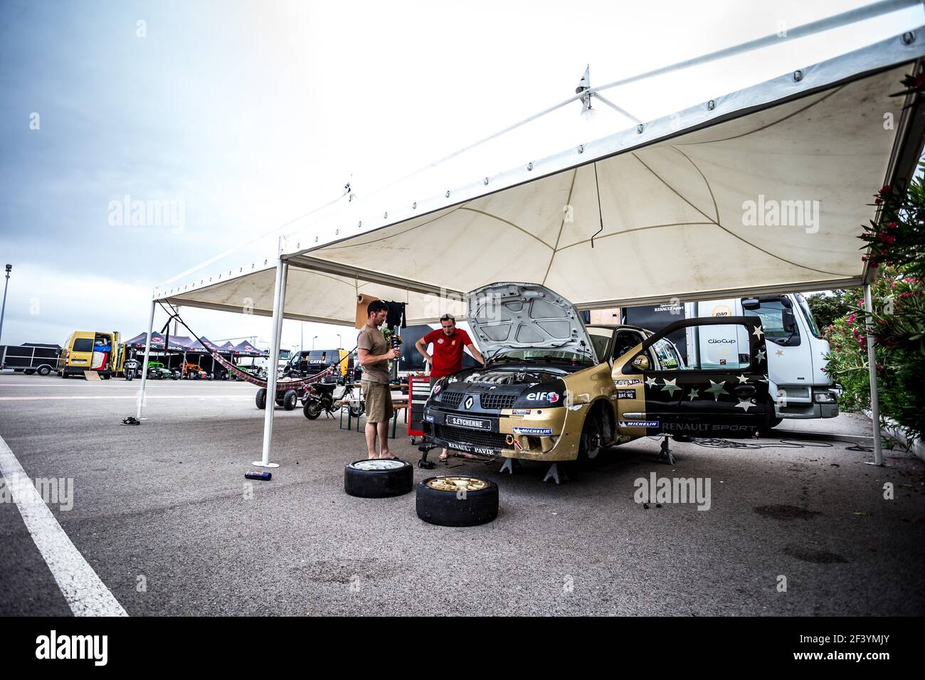 Des circuits hires stock photography and images Alamy