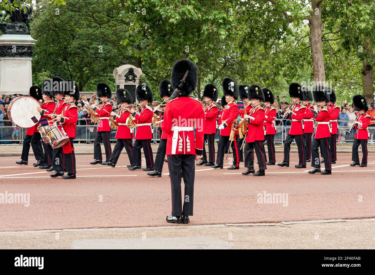 British royal guards marching hires stock photography and images Alamy