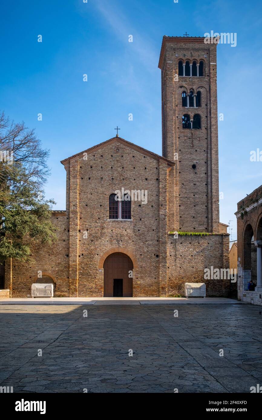 Exterior view of the church Basilica di San Francesco. Ravenna, Emilia Romagna, Italy, Europe. Stock Photo