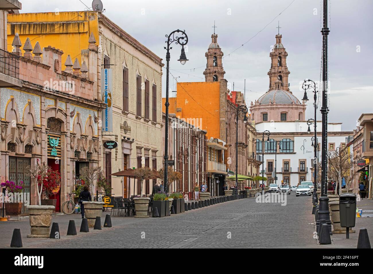 Cafes and shops in the colonial city centre of Aguascalientes, north-central Mexico Stock Photo