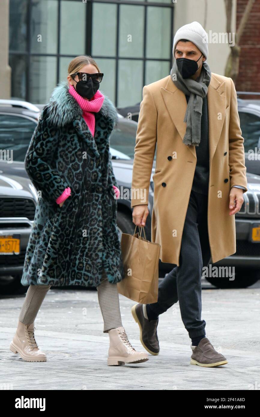 New York - NY - 20210215 Olivia Palermo and her husbandJohannes Huebllook  gorgeous together in their fashionable winter attirewhile out in  DowntownBrooklyn. -PICTURED: Olivia PalermoJohannes Huebl Jose Perez Stock  Photo - Alamy