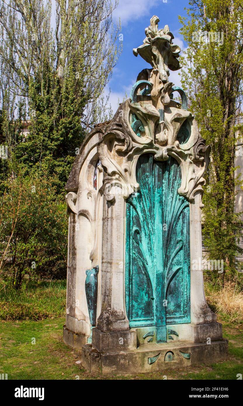 Art Nouveau tomb in Nancy, France Stock Photo
