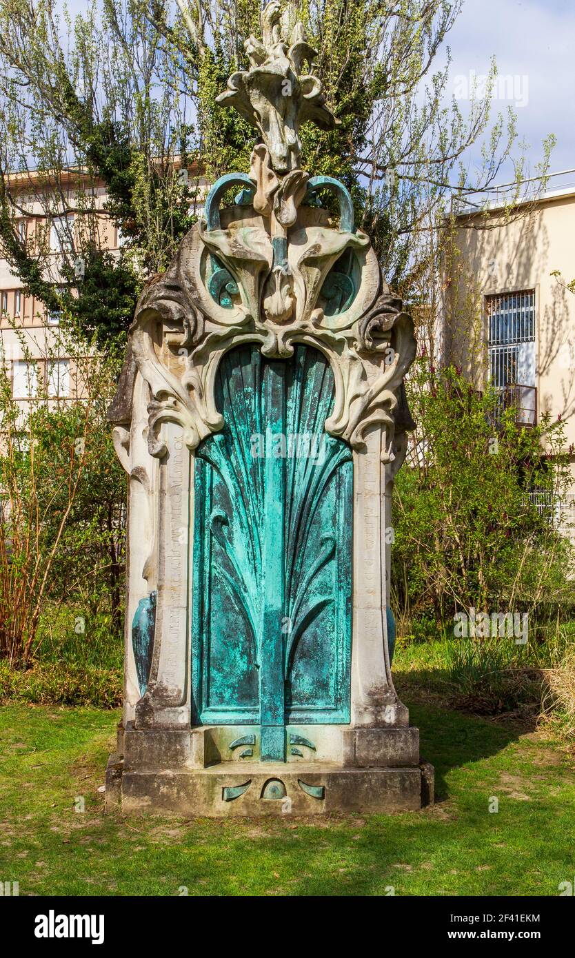 Art Nouveau tomb in Nancy, France Stock Photo