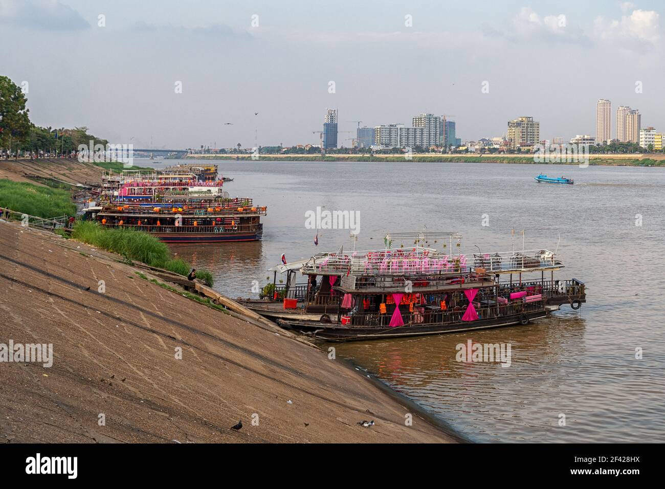 Traditional ship on the Tonle Sap River in Phnom Penh Stock Photo