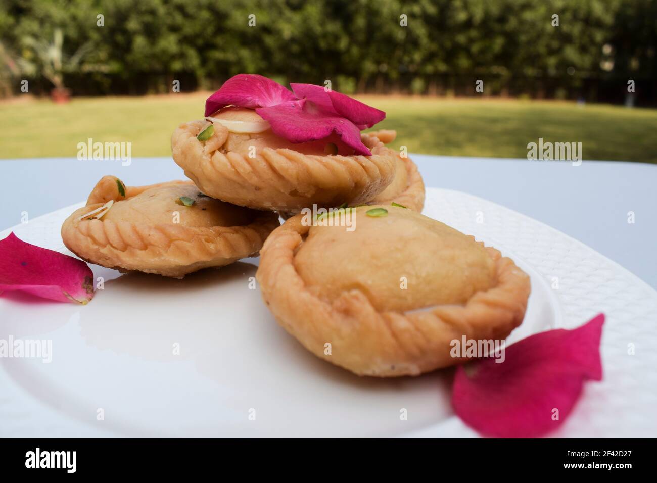 dishes cooked during holi
