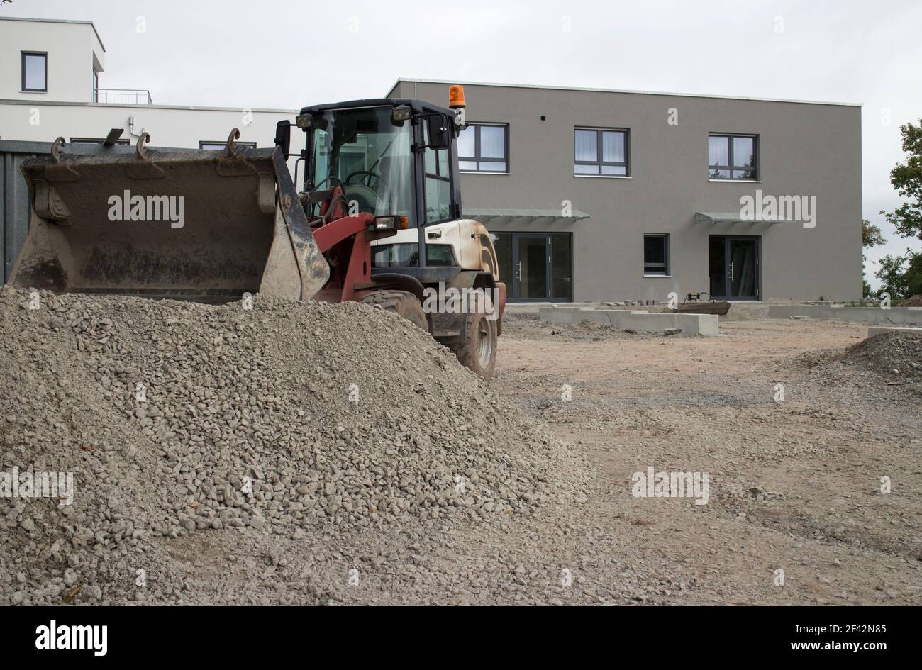 Empty Excavator High Resolution Stock Photography and Images - Alamy