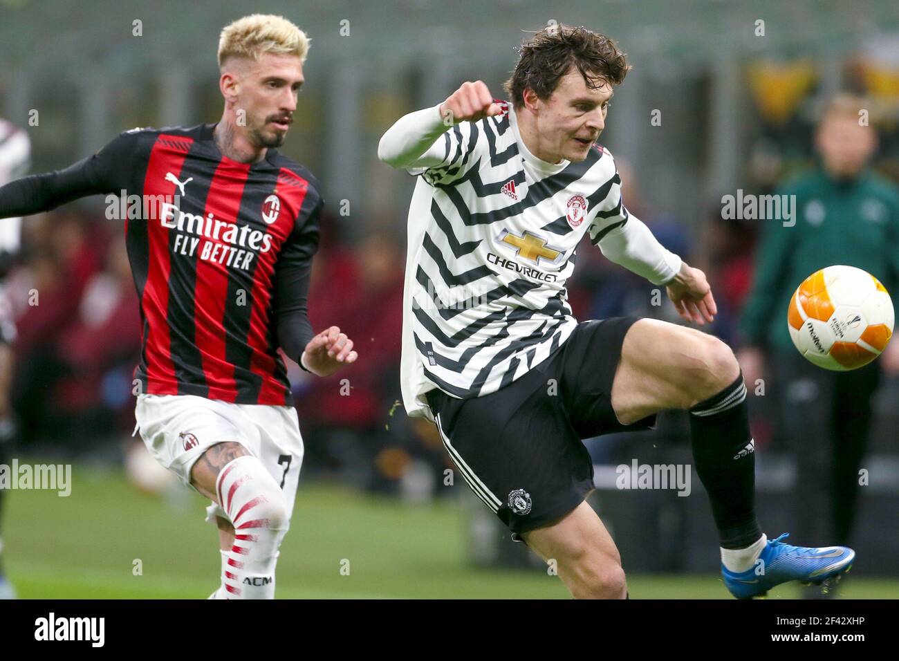 Milan, Italy. 18th Mar, 2021. MILAN, ITALY - MARCH 18: Samuel Castillejo of AC Milan and Victor Lindelof of Manchester United FC during the UEFA Europa League match between AC Milan and Manchester United FC at Stadio San Siro on March 18, 2021 in Milan, Italy (Photo by Ciro Santangelo/Orange Pictures) Credit: Orange Pics BV/Alamy Live News Stock Photo