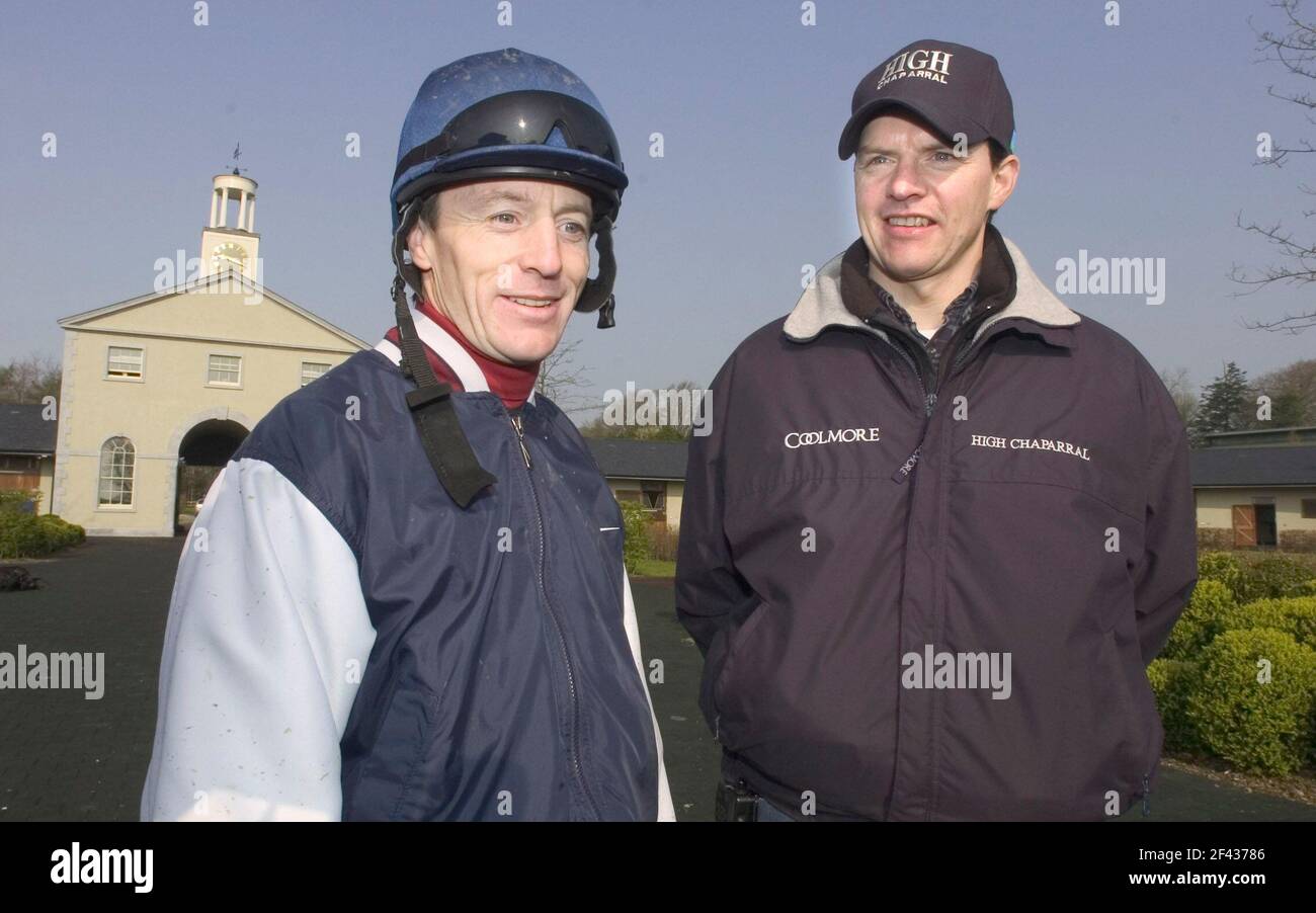 BALLYDOYLE STABLES IN IRELAND KEREAN FALLON AND AIDAN O'BRIEN 25/4/2005 PICTURE DAVID ASHDOWNRACING Stock Photo