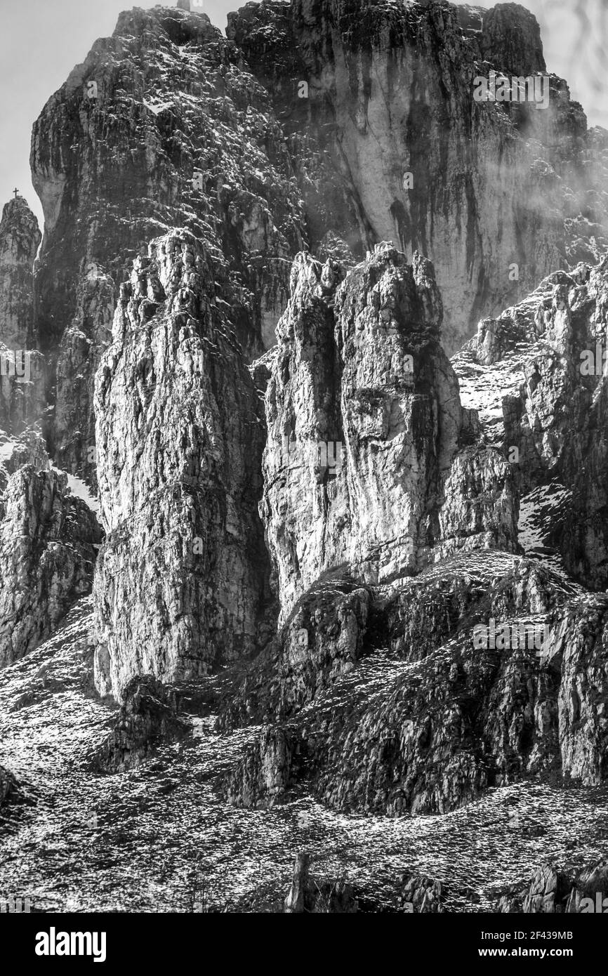 Vertical shot rock mountains Black and White Stock Photos & Images - Alamy