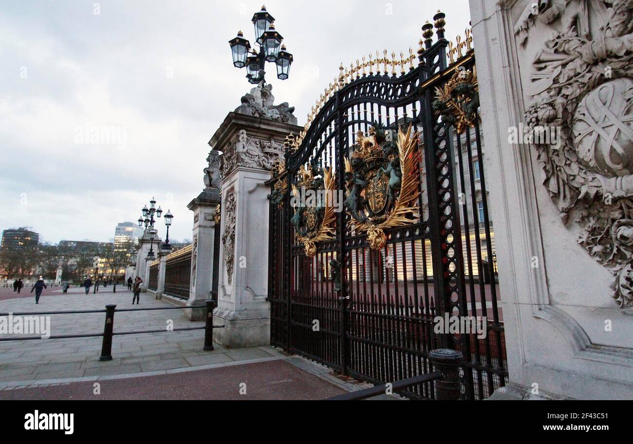 Buckingham Palace London England.evening time .the palace is still under refurbishment while everyone is at Windsor castle and prince Philip in the king Edward hospital  13/3/20121 blitz pictures Stock Photo
