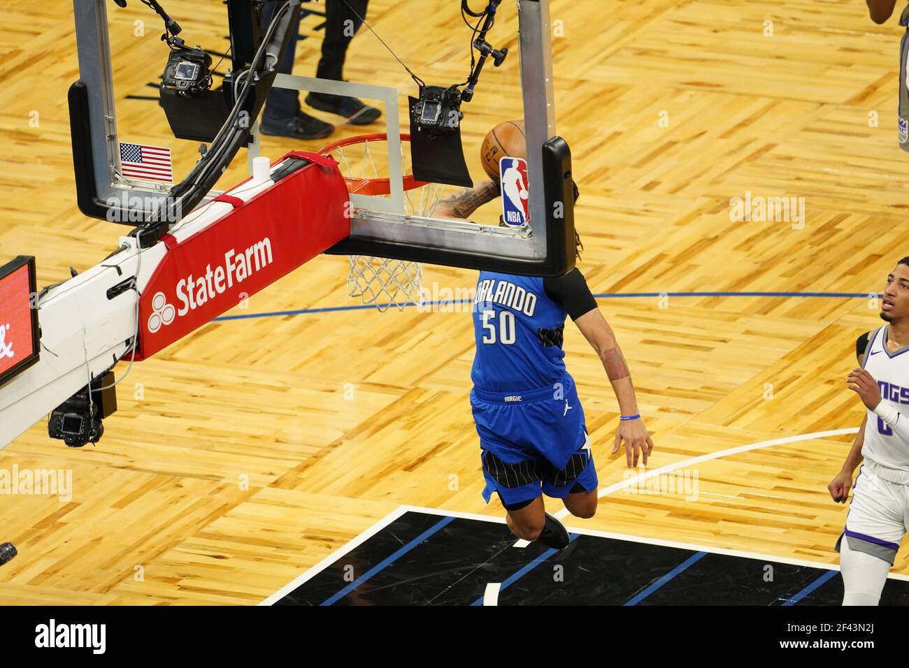 Cole anthony dunk hi-res stock photography and images - Alamy
