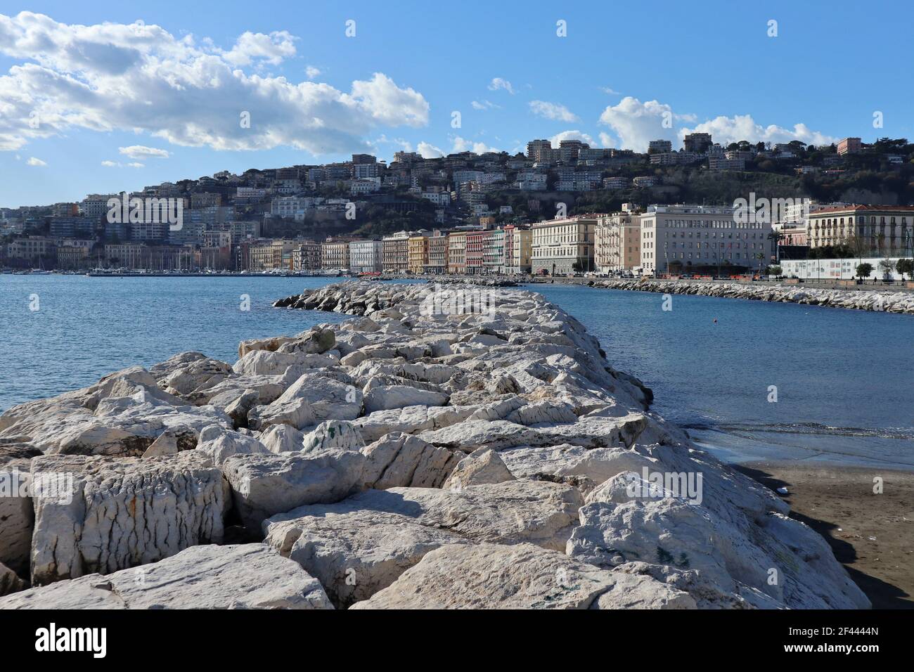 Napoli – Scorcio di Mergellina dalla scogliera di Rotonda Diaz Stock Photo