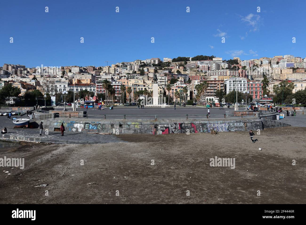 Napoli – Panorama dalla scogliera di Rotonda Diaz Stock Photo