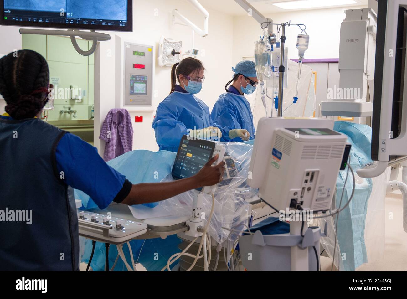 Catheterization laboratory hires stock photography and images Alamy