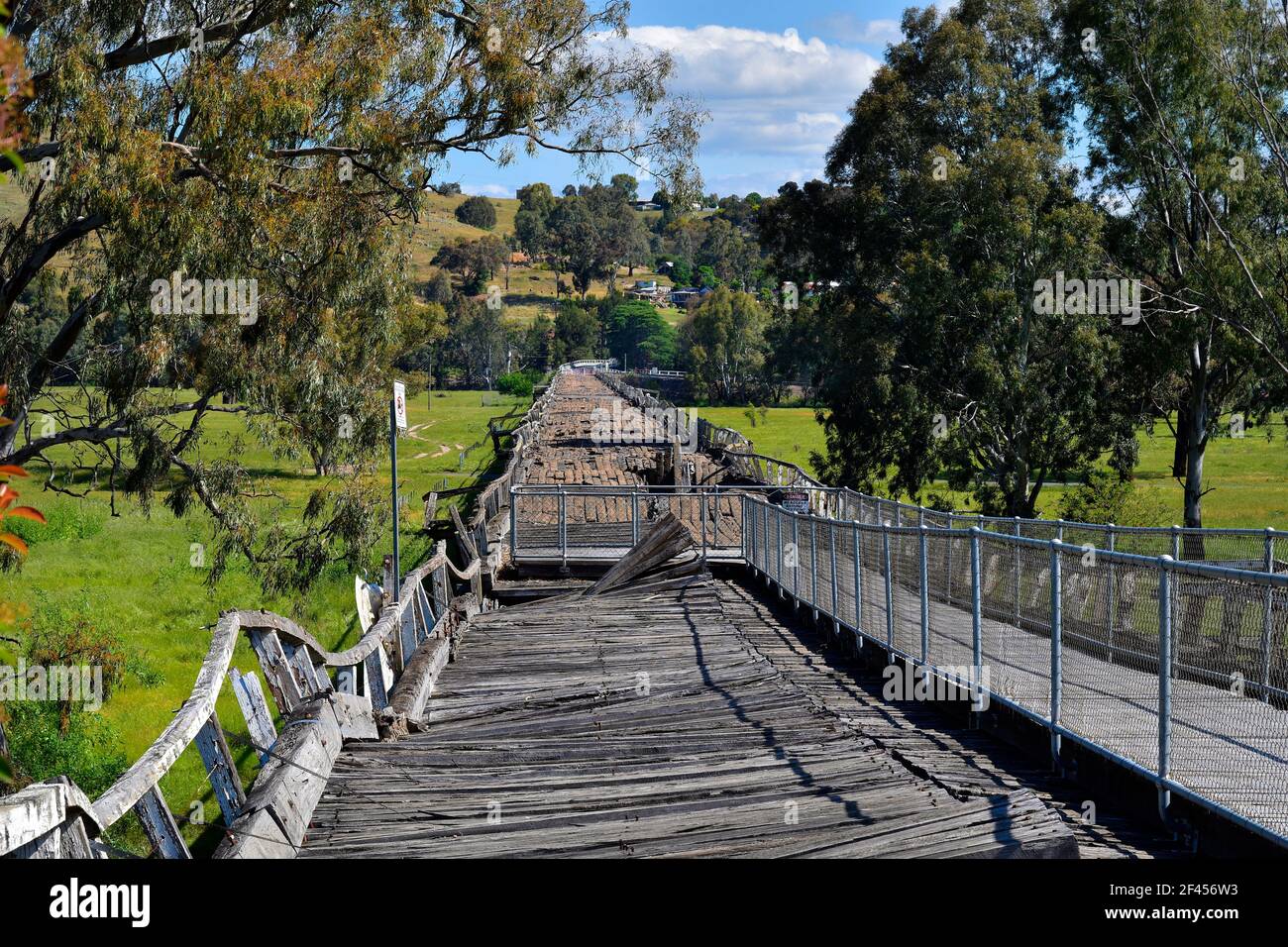 Australia, nostalgic wooden Prince Alfred railway bridge in Gundagai