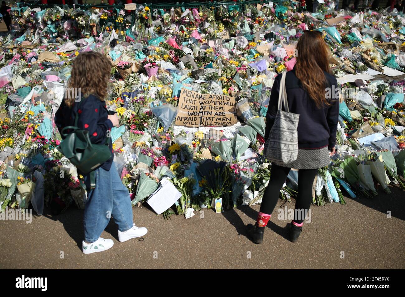 Floral tributes at the bandstand in Clapham Common, London, for Sarah Everard. Pc Wayne Couzens, 48, appeared at the Old Bailey in London charged with the kidnap and murder of the 33-year-old. Picture date: Friday March 19, 2021. Stock Photo