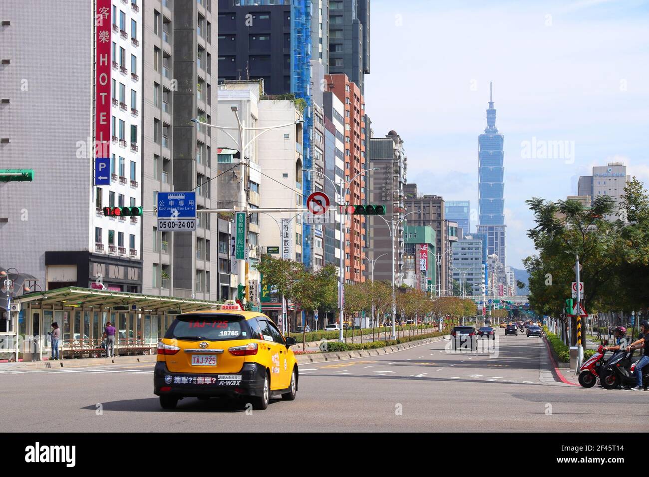 Taipei Taiwan December 4 18 Xinyi Road In Taipei Taiwan Taipei Is The Capital City Of Taiwan With Population Of 8 5 Million In Its Urban Area Stock Photo Alamy