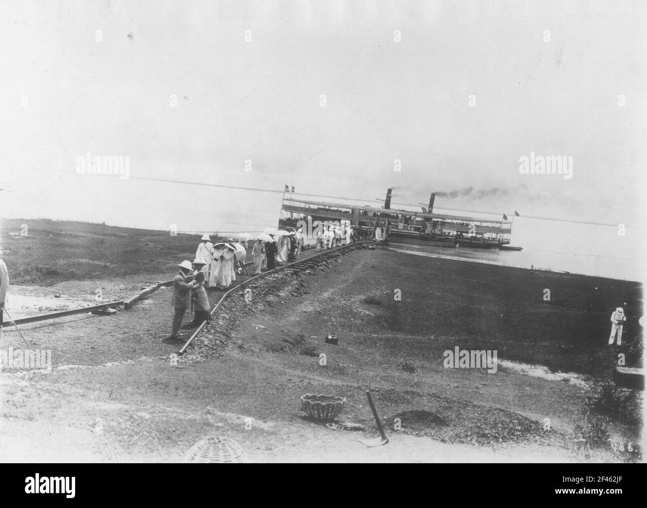 India boat journey Black and White Stock Photos & Images - Alamy