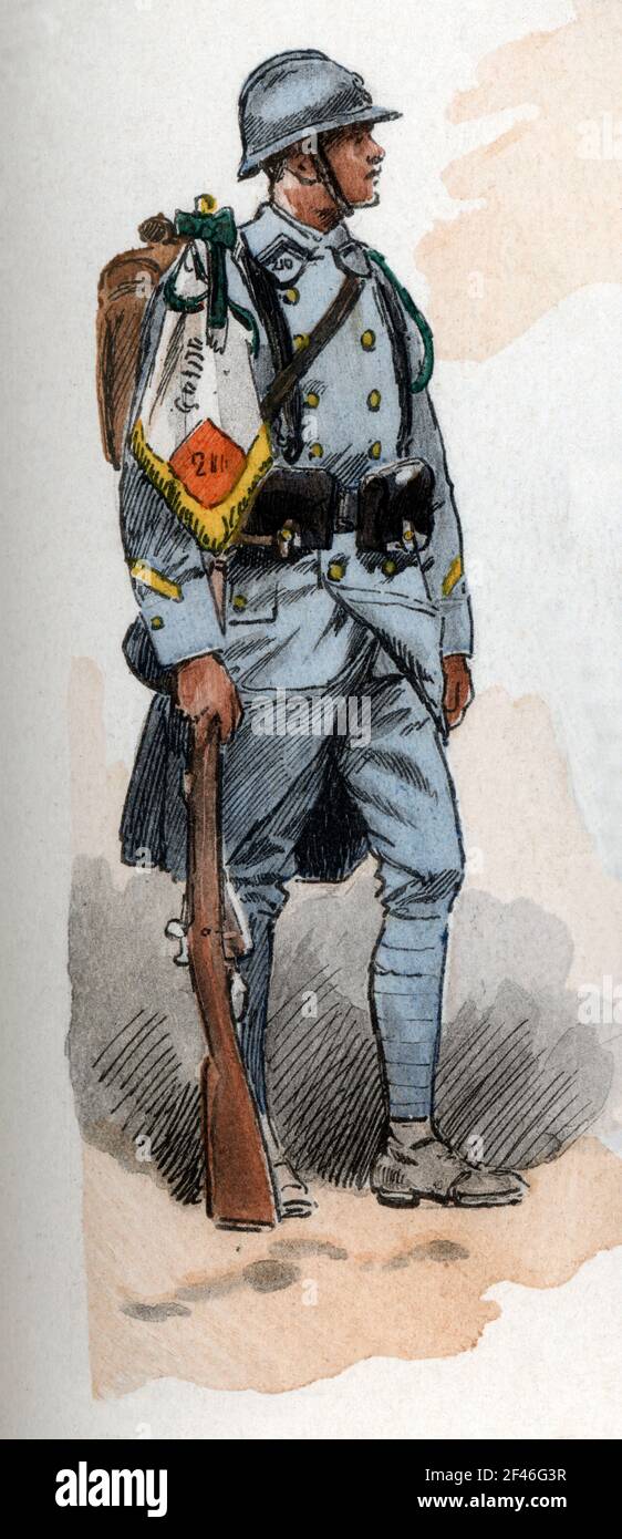 Francia. Uniformes de regimiento franceses. Infantería de línea en uniforme de invierno en 1920. Grabado de 1945. Author: MAURICE TOUSSAINT. Stock Photo