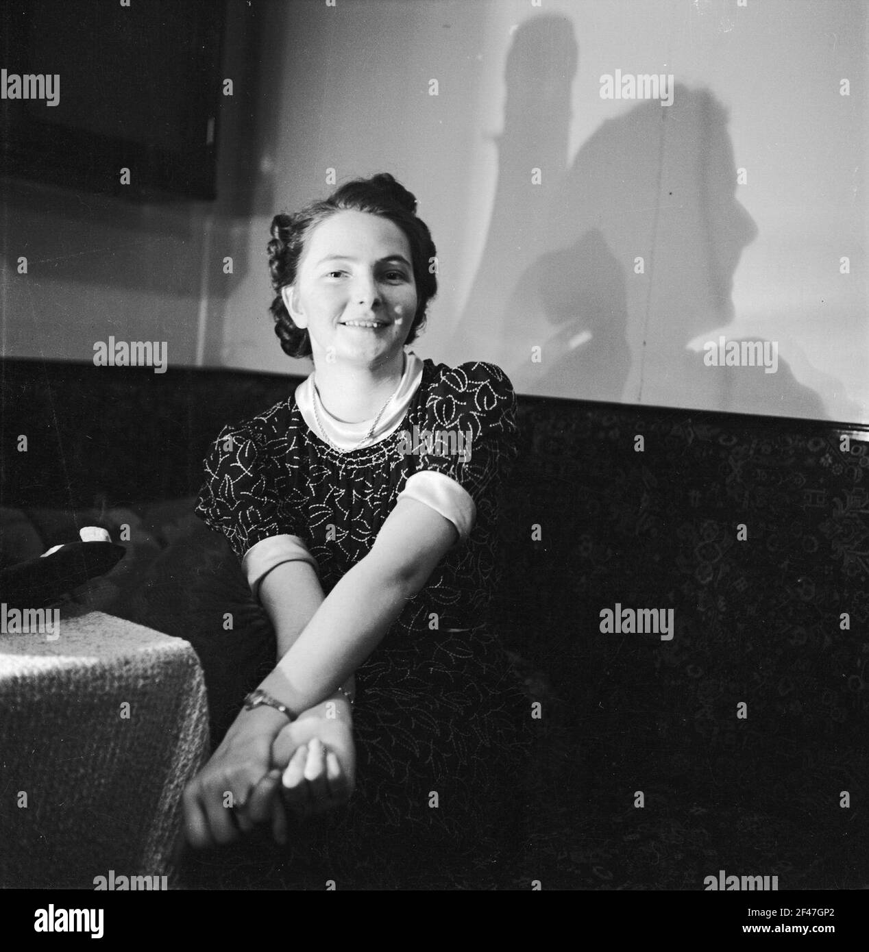 1930s historical young woman Black and White Stock Photos & Images - Alamy