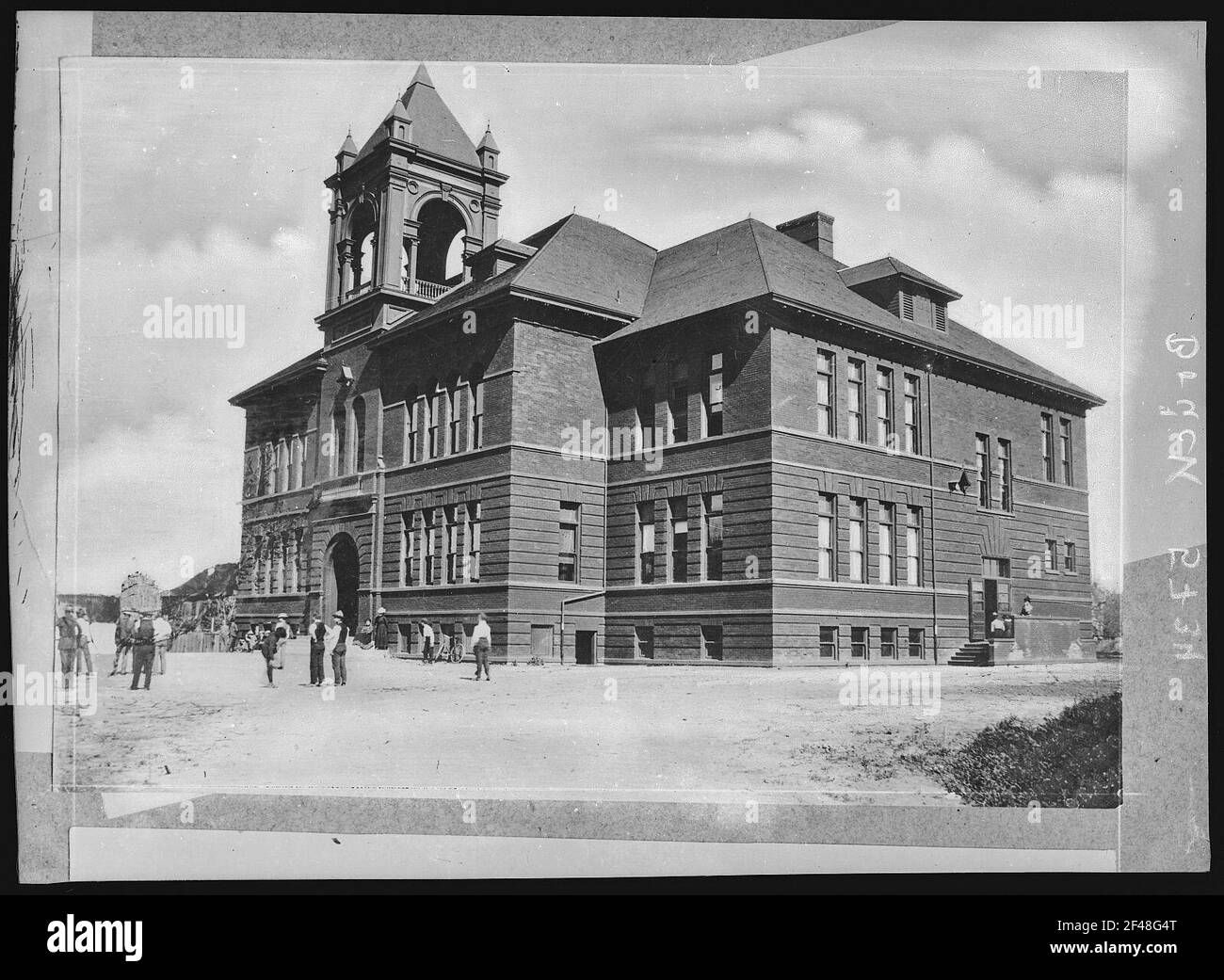 Santa Ana High School Black And White Stock Photos Images Alamy santa-ana-high-school-black-and-white-stock-photos-images-alamy