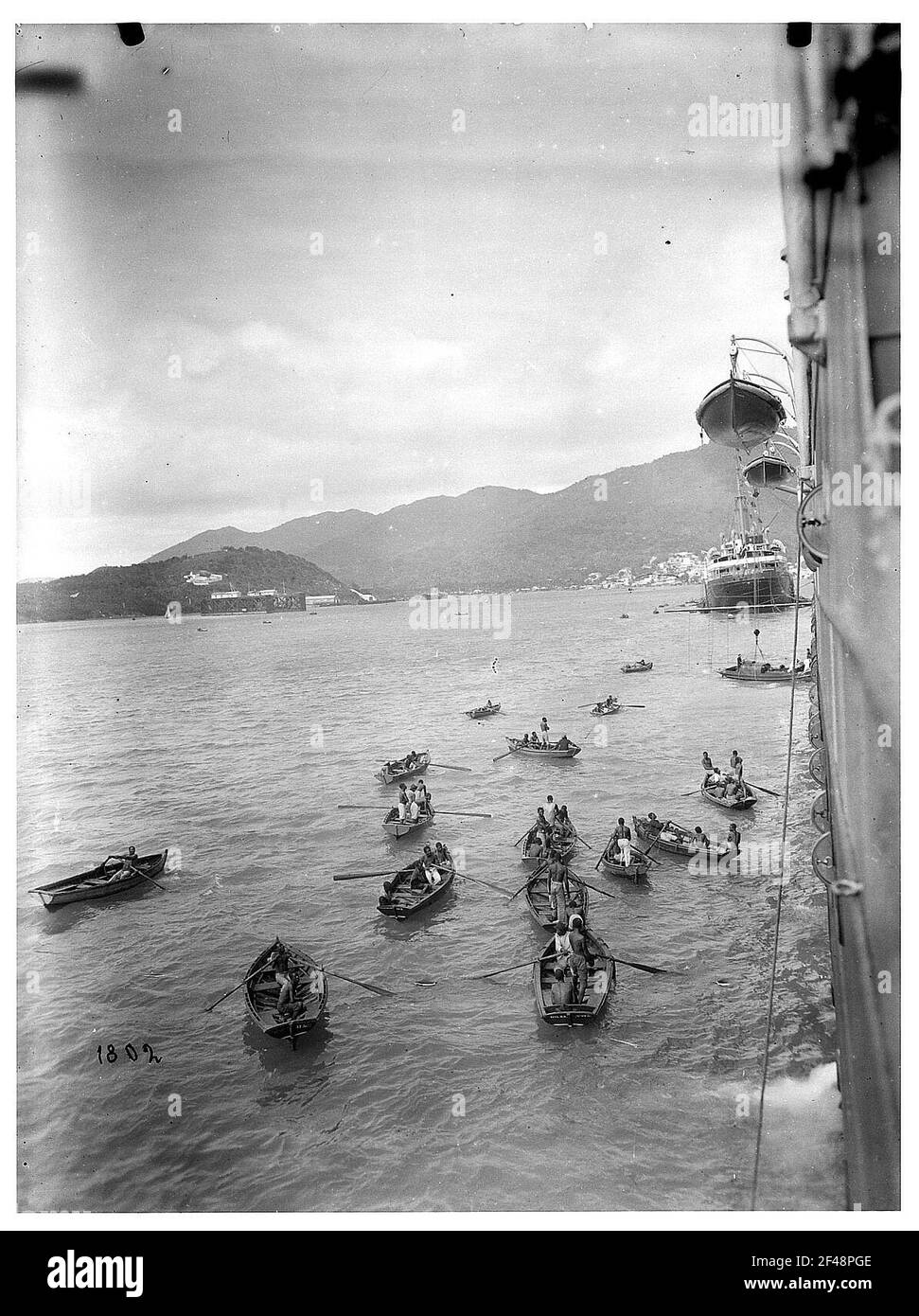 Saint Thomas (Virgin Islands). Rowing boats with locals at the ...