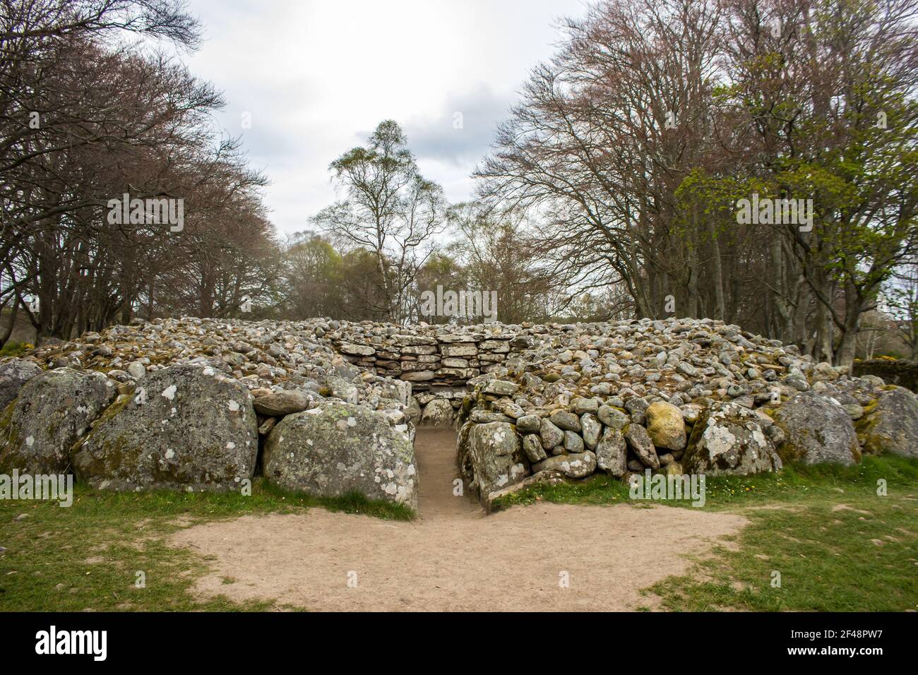One of the Kerb Cairns of the Prehistoric Burial Cairns of Bulnuaran of Clava in Scotland Stock Photo