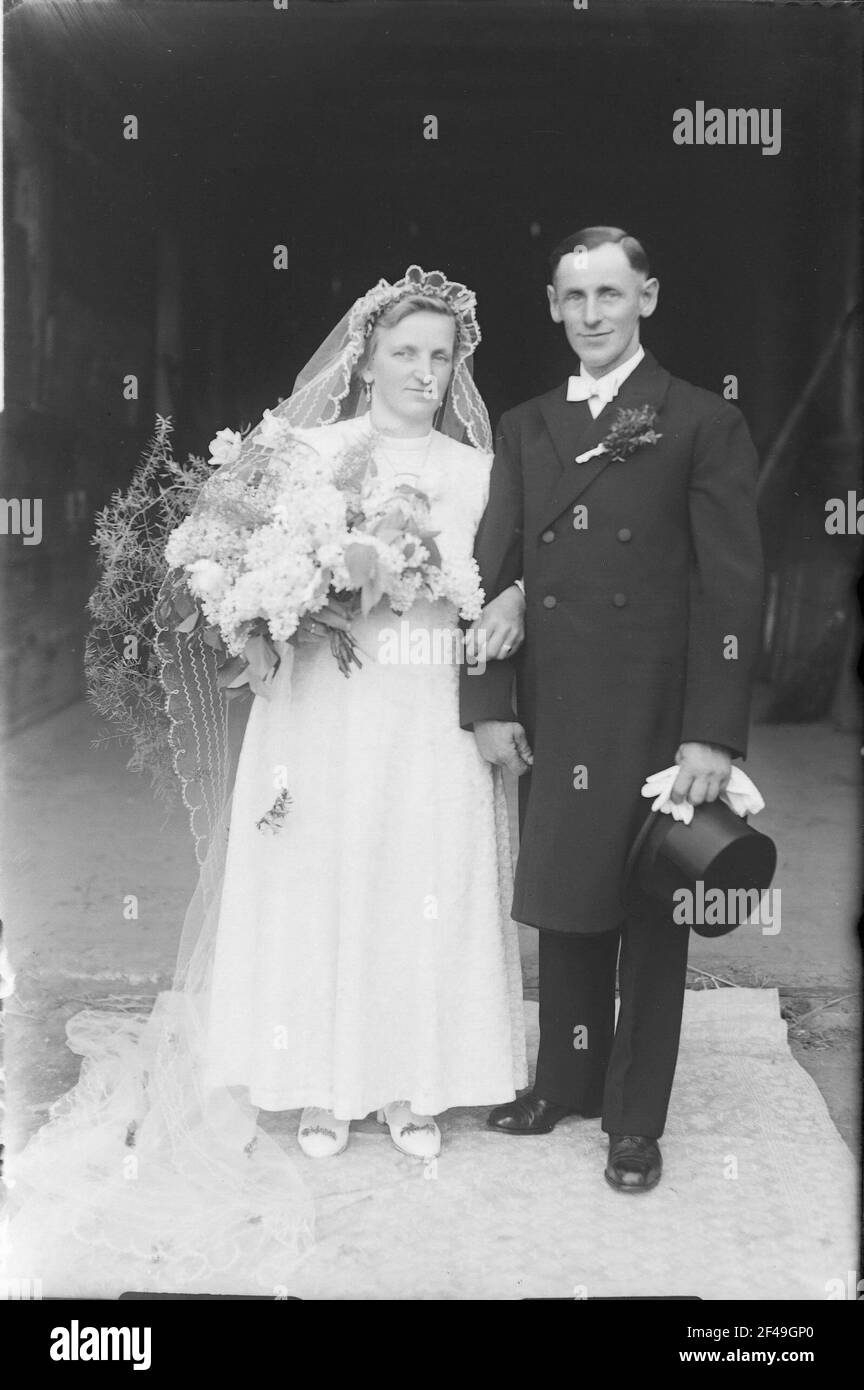 Vintage wedding photo hi-res stock photography and images - Alamy