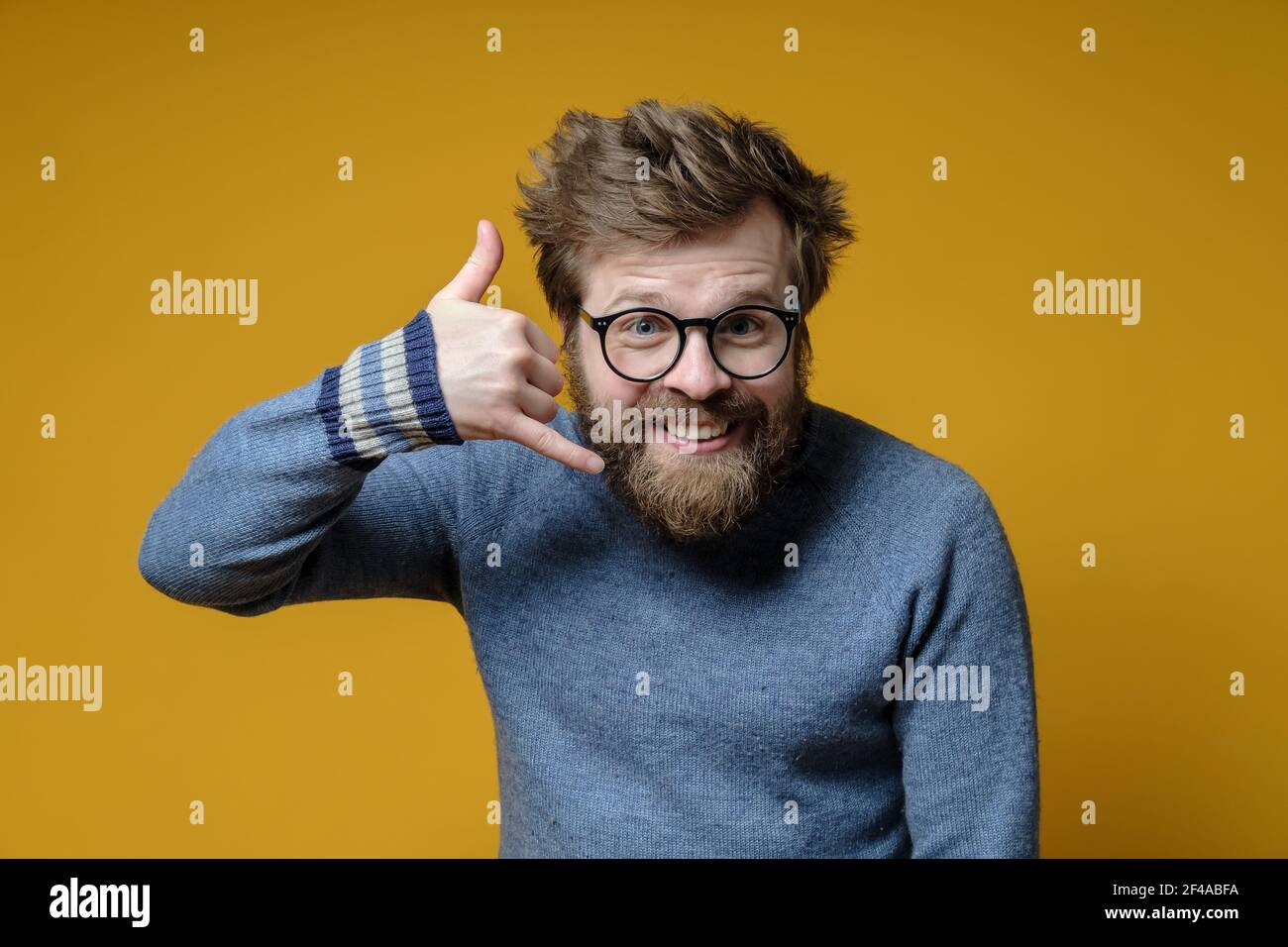 Bearded man wearing glasses hi-res stock photography and images - Alamy