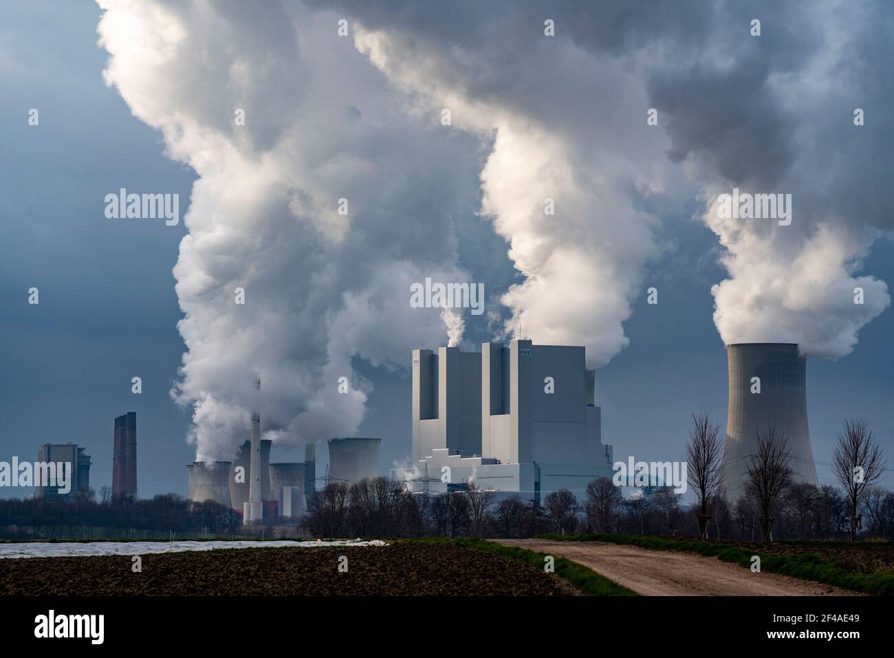 Neurath lignite-fired power plant, near Grevenbroich, RWE Power AG, NRW, Germany, Stock Photo