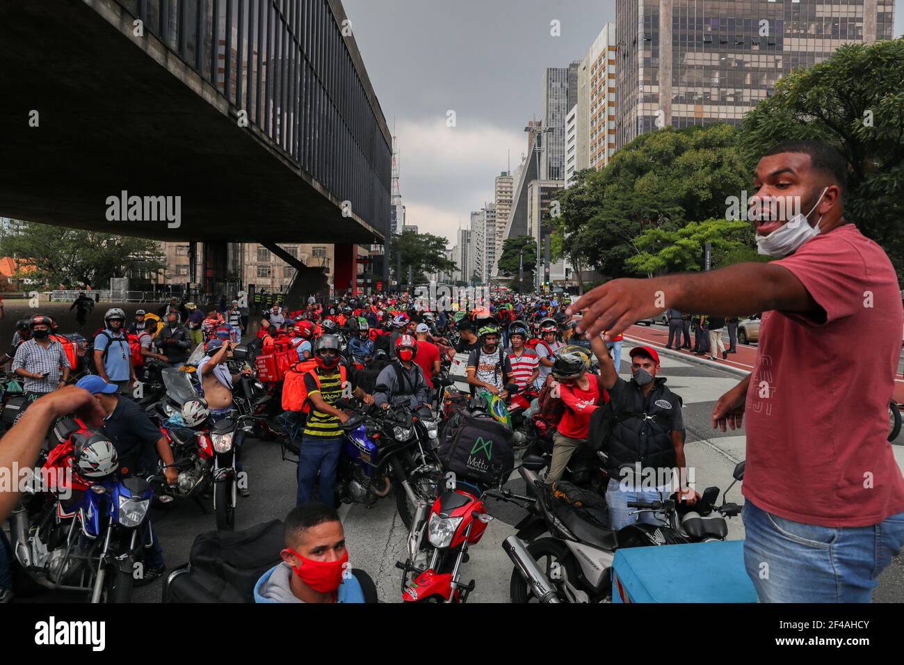 Brazilian delivery workers for Uber Eats, Rappi and other delivery 