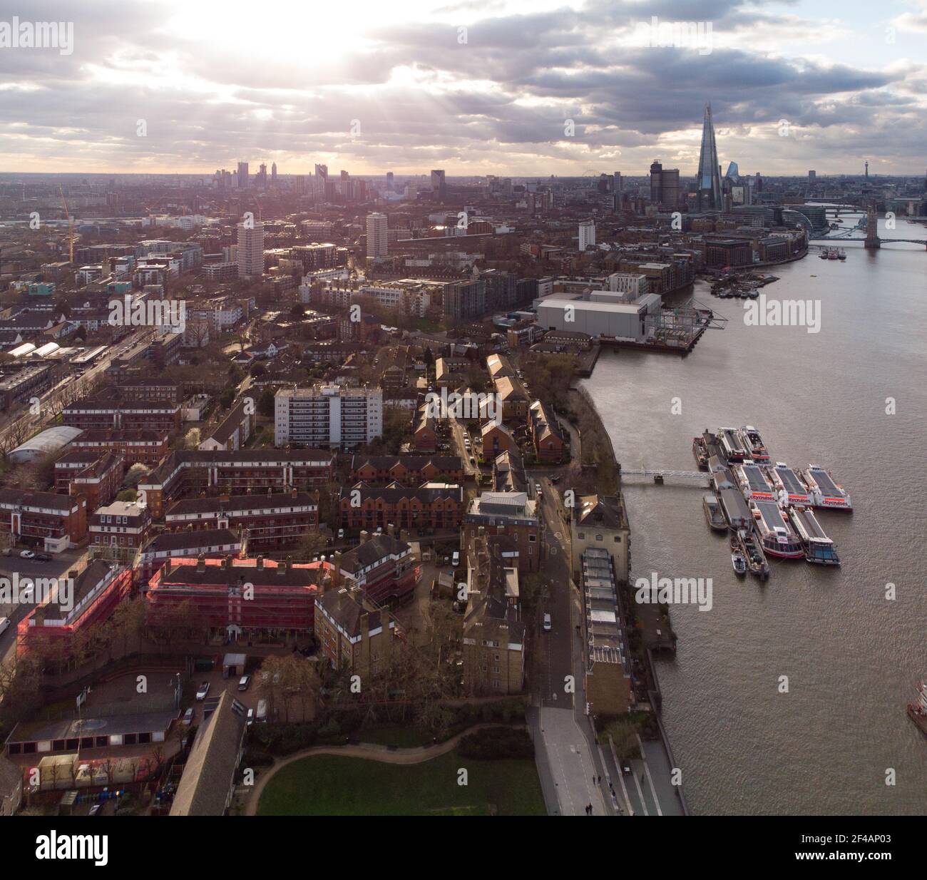 London skyline night from roof hi-res stock photography and images - Alamy