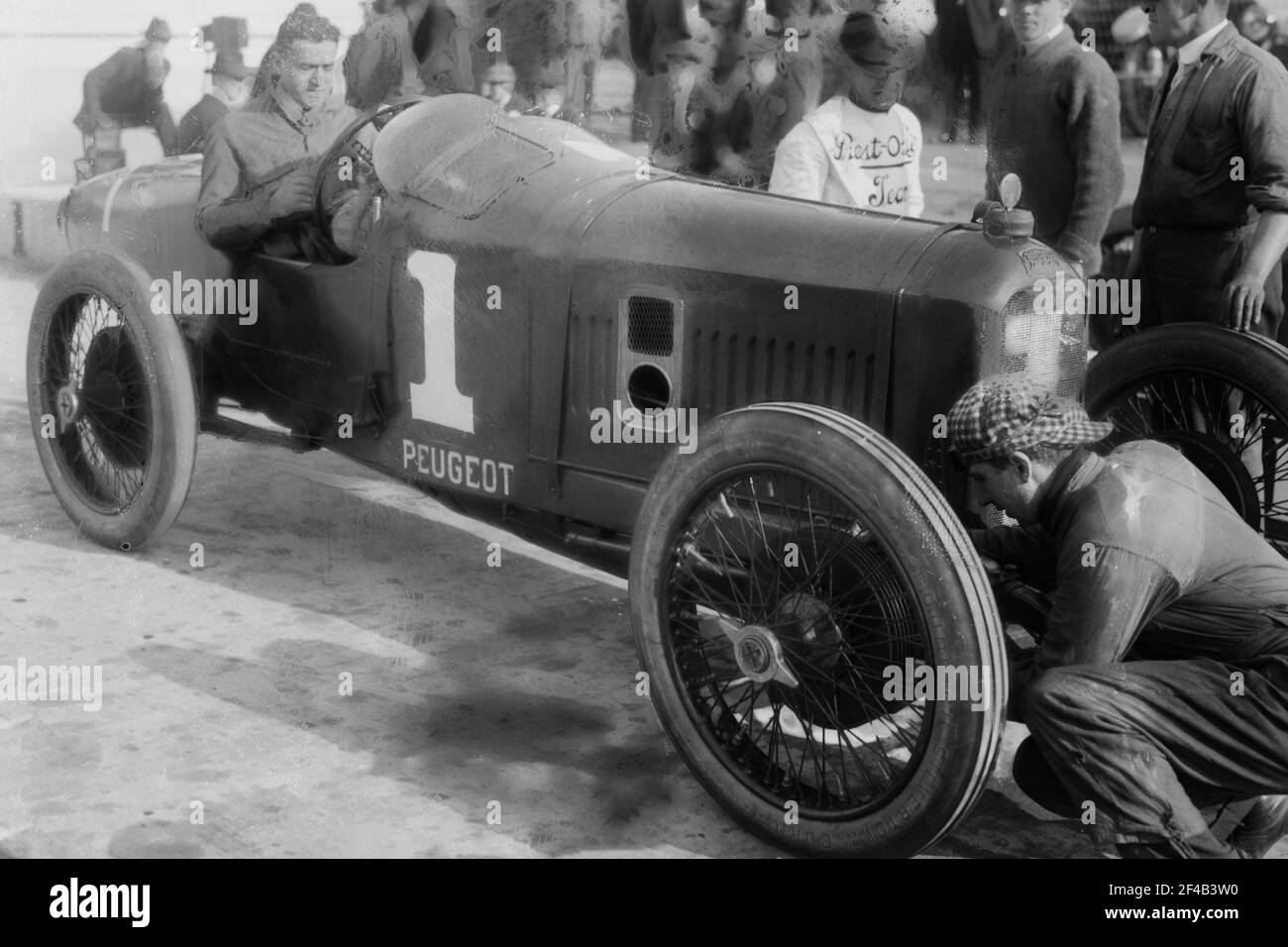 Dario Resta (1882-1924), an Italian-British racecar driver who came in a close second at the 1915 Indianapolis 500 Stock Photo
