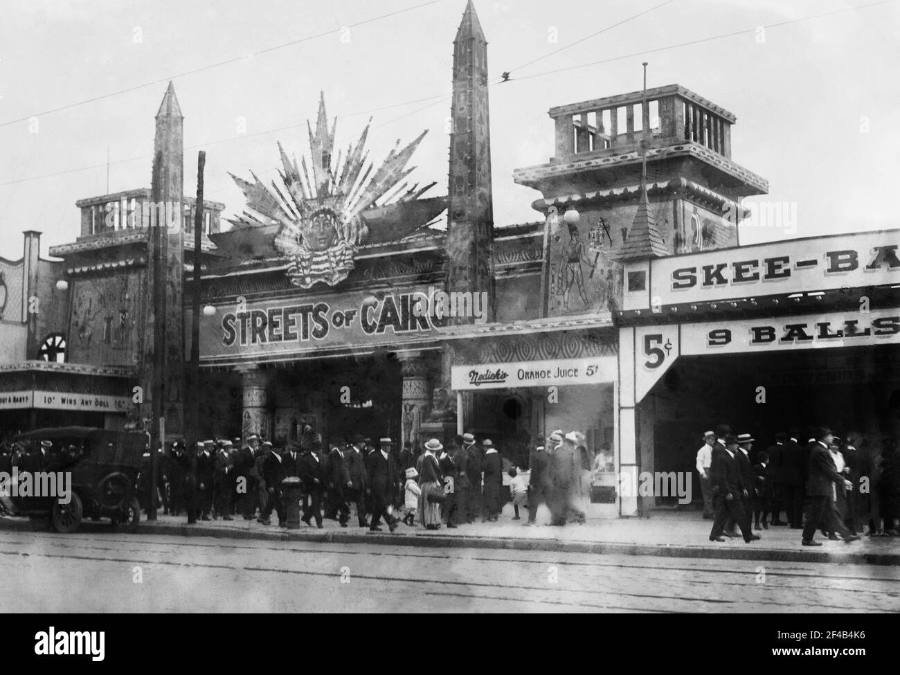 Archival fun at coney island hi-res stock photography and images - Alamy