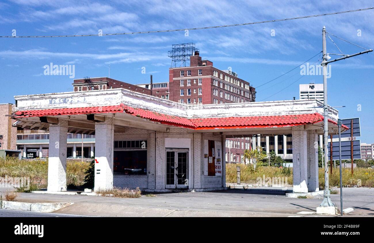 Old gas station 2nd & Vance Memphis Tennessee ca. 1979 Stock Photo Alamy