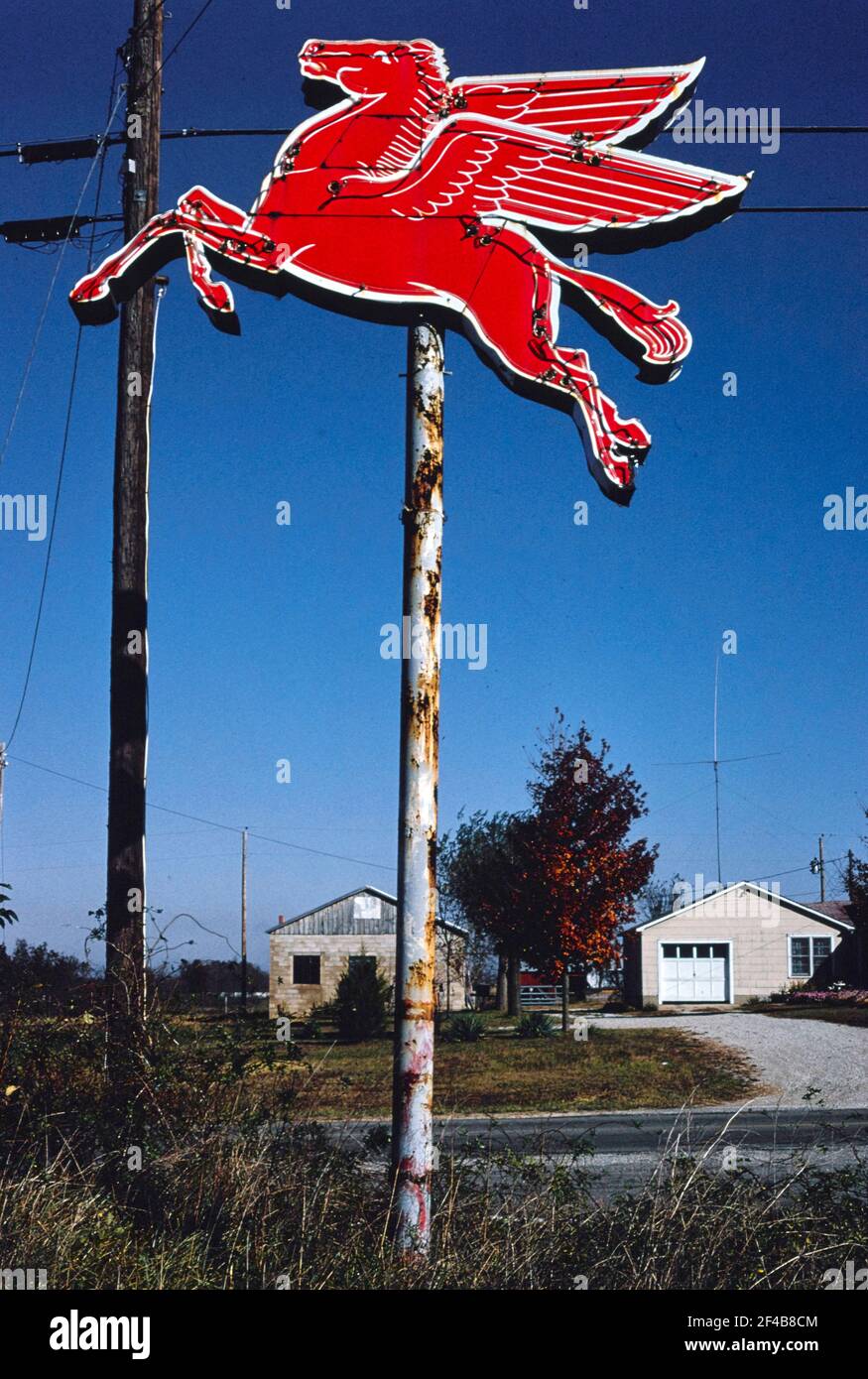 Flying red horse mobil sign hi-res stock photography and